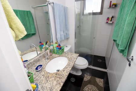 Apartamento à venda com 211m², 3 quartos e 2 vagas Apartamento à venda com 211m², 3 quartos e 2 vagasBanheiro da Suíte