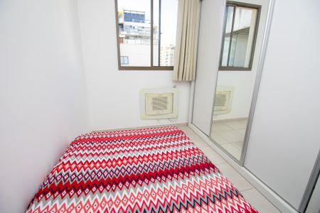 Apartamento à venda com 211m², 3 quartos e 2 vagas Apartamento à venda com 211m², 3 quartos e 2 vagasQuarto 1
