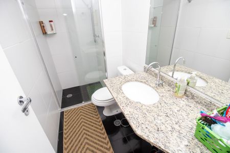 Apartamento à venda com 211m², 3 quartos e 2 vagas Apartamento à venda com 211m², 3 quartos e 2 vagasBanheiro Social