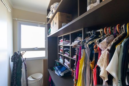 Casa de condomínio à venda com 136m², 3 quartos e 2 vagasCloset do quarto 1