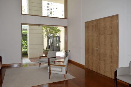 Apartamento à venda com 440m², 4 quartos e 5 vagasÁrea comum - Salão de festas