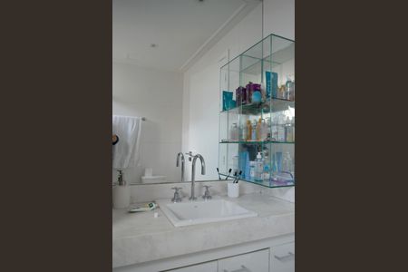 Apartamento à venda com 440m², 4 quartos e 5 vagasSuíte 2