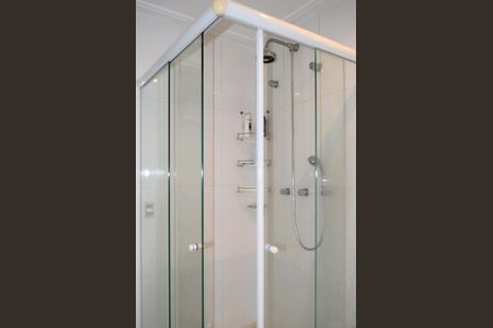 Apartamento à venda com 440m², 4 quartos e 5 vagasBanheiro da Suíte 4