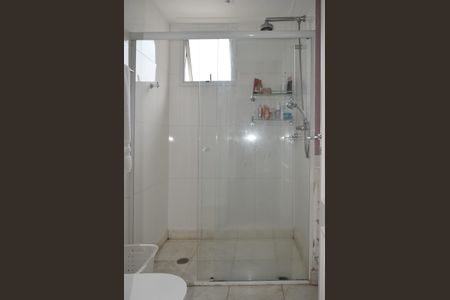 Apartamento à venda com 440m², 4 quartos e 5 vagasBanheiro da Suíte 2