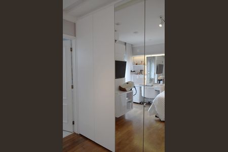 Apartamento à venda com 440m², 4 quartos e 5 vagasSuíte 2