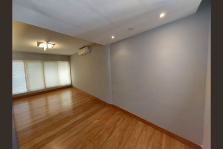 Casa para alugar com 350m², 4 quartos e 3 vagassala 2