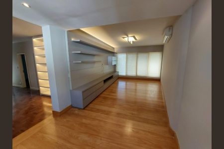 Casa para alugar com 350m², 4 quartos e 3 vagassala 2