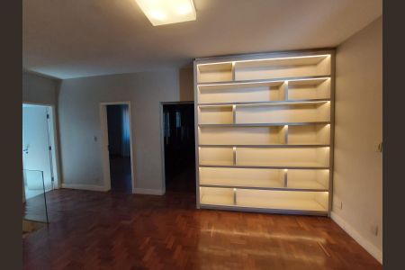 Casa para alugar com 350m², 4 quartos e 3 vagassala 1