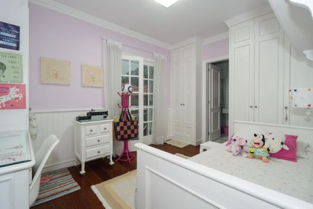 Casa de condomínio à venda com 578m², 5 quartos e 6 vagas Casa de condomínio à venda com 578m², 5 quartos e 6 vagasSuíte 2