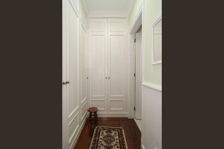 Casa de condomínio à venda com 578m², 5 quartos e 6 vagas Casa de condomínio à venda com 578m², 5 quartos e 6 vagasSuíte 1