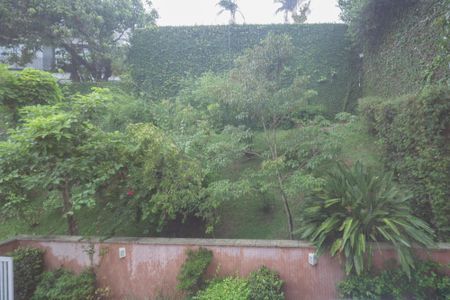 Casa de condomínio à venda com 578m², 5 quartos e 6 vagas Casa de condomínio à venda com 578m², 5 quartos e 6 vagasVista da Suíte 4