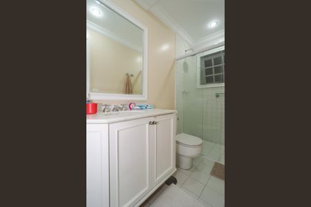 Casa de condomínio à venda com 578m², 5 quartos e 6 vagas Casa de condomínio à venda com 578m², 5 quartos e 6 vagasBanheiro da Suíte 3