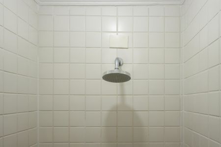 Casa de condomínio à venda com 578m², 5 quartos e 6 vagas Casa de condomínio à venda com 578m², 5 quartos e 6 vagasBanheiro da Suíte 1