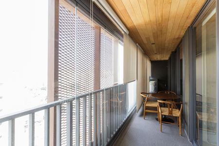 Apartamento à venda com 89m², 2 quartos e 2 vagas Apartamento à venda com 89m², 2 quartos e 2 vagasVaranda