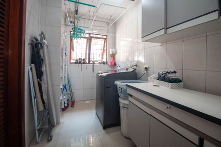 Casa à venda com 300m², 3 quartos e 3 vagasLavanderia