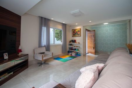 Casa à venda com 300m², 3 quartos e 3 vagasSala