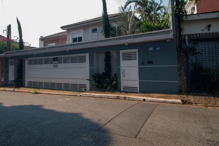 Casa à venda com 300m², 3 quartos e 3 vagasFachada