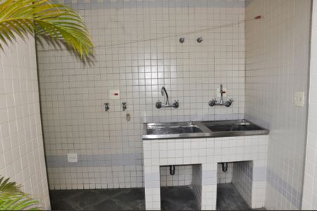 Casa à venda com 220m², 3 quartos e 5 vagas Casa à venda com 220m², 3 quartos e 5 vagasLavanderia