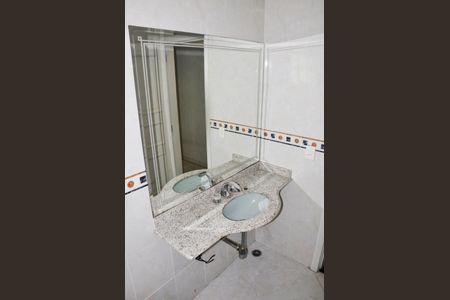 Casa à venda com 220m², 3 quartos e 5 vagas Casa à venda com 220m², 3 quartos e 5 vagasBanheiro da Suíte