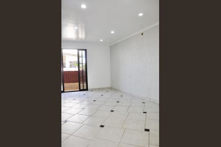Casa à venda com 220m², 3 quartos e 5 vagas Casa à venda com 220m², 3 quartos e 5 vagasSala