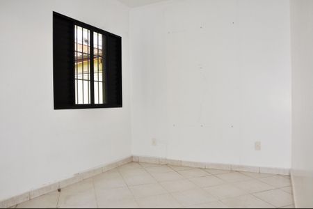 Casa à venda com 220m², 3 quartos e 5 vagas Casa à venda com 220m², 3 quartos e 5 vagasQuarto