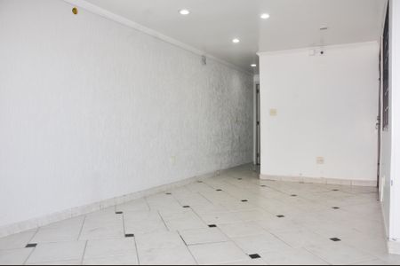 Casa à venda com 220m², 3 quartos e 5 vagas Casa à venda com 220m², 3 quartos e 5 vagasSala