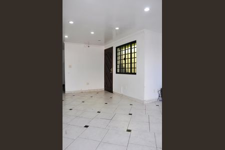 Casa à venda com 220m², 3 quartos e 5 vagas Casa à venda com 220m², 3 quartos e 5 vagasSala