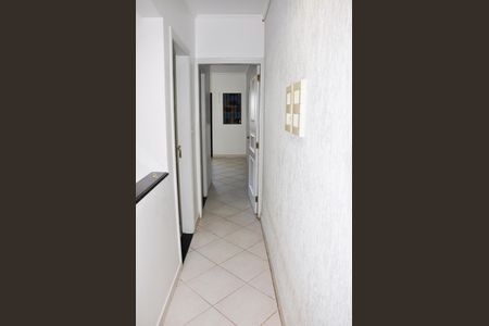 Casa à venda com 220m², 3 quartos e 5 vagas Casa à venda com 220m², 3 quartos e 5 vagasCorredor