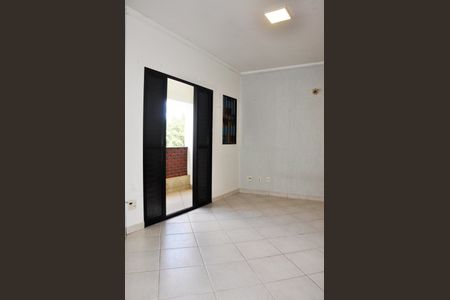 Casa à venda com 220m², 3 quartos e 5 vagas Casa à venda com 220m², 3 quartos e 5 vagasSuíte