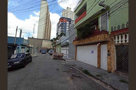 Casa à venda com 220m², 3 quartos e 5 vagas Casa à venda com 220m², 3 quartos e 5 vagasFachada e Placa