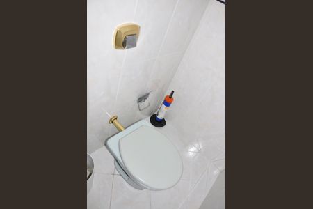 Casa à venda com 220m², 3 quartos e 5 vagas Casa à venda com 220m², 3 quartos e 5 vagasLavabo