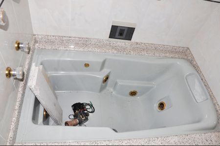 Casa à venda com 220m², 3 quartos e 5 vagas Casa à venda com 220m², 3 quartos e 5 vagasBanheiro da Suíte