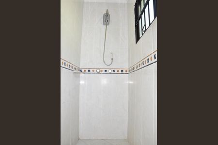 Casa à venda com 220m², 3 quartos e 5 vagas Casa à venda com 220m², 3 quartos e 5 vagasBanheiro Social