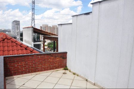 Casa à venda com 220m², 3 quartos e 5 vagas Casa à venda com 220m², 3 quartos e 5 vagasTerraço