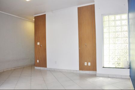 Casa à venda com 220m², 3 quartos e 5 vagas Casa à venda com 220m², 3 quartos e 5 vagasSuíte