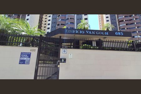 Apartamento à venda com 130m², 3 quartos e 3 vagasFachada - placa