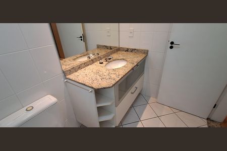 Apartamento à venda com 130m², 3 quartos e 3 vagasBanheiro Suíte 2