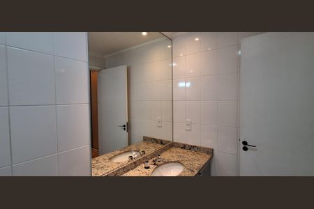 Apartamento à venda com 130m², 3 quartos e 3 vagasBanheiro Suíte 3