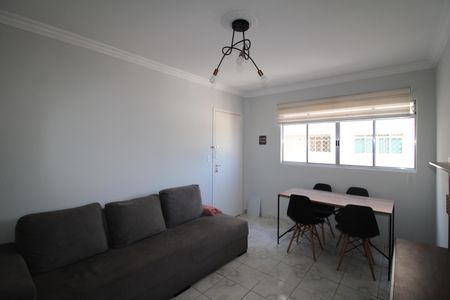 Apartamento para alugar com 62m², 2 quartos e 1 vagaSala