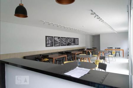 Apartamento para alugar com 42m², 2 quartos e 1 vaga Apartamento para alugar com 42m², 2 quartos e 1 vagaÁrea comum - Salão de festas