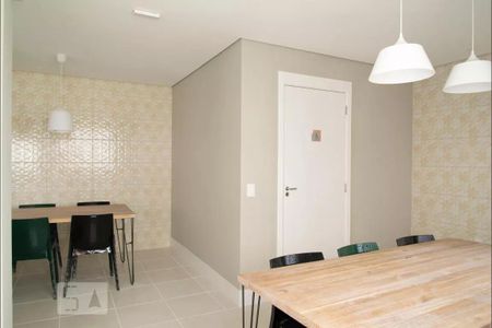 Apartamento para alugar com 42m², 2 quartos e 1 vaga Apartamento para alugar com 42m², 2 quartos e 1 vagaÁrea comum - Salão de festas