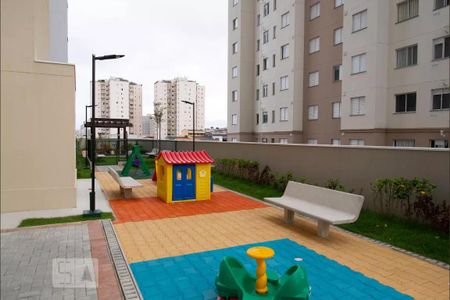 Apartamento para alugar com 42m², 2 quartos e 1 vaga Apartamento para alugar com 42m², 2 quartos e 1 vagaÁrea comum - Playground