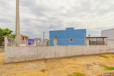 Casa à venda com 41m², 2 quartos e 2 vagas Casa à venda com 41m², 2 quartos e 2 vagasFachada Lateral
