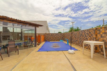 Casa à venda com 41m², 2 quartos e 2 vagas Casa à venda com 41m², 2 quartos e 2 vagasPiscina