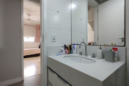 Apartamento à venda com 165m², 3 quartos e 2 vagas Apartamento à venda com 165m², 3 quartos e 2 vagasBanheiro Social
