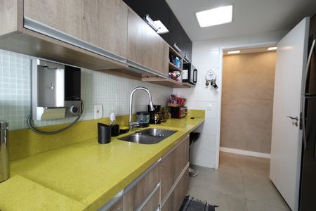 Apartamento à venda com 165m², 3 quartos e 2 vagas Apartamento à venda com 165m², 3 quartos e 2 vagasCozinha - Armários