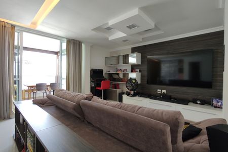 Apartamento à venda com 165m², 3 quartos e 2 vagas Apartamento à venda com 165m², 3 quartos e 2 vagasSala 2