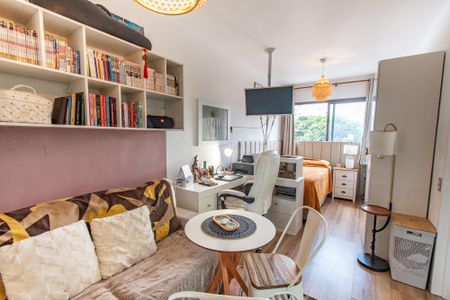 Studio à venda com 27m², 1 quarto e sem vagaSala e Quarto