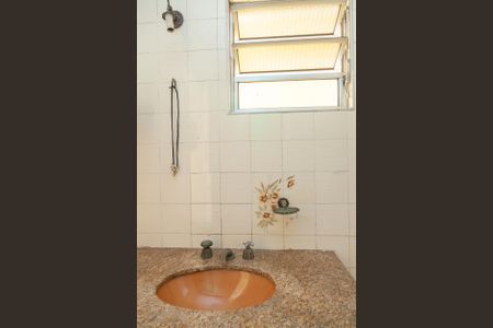 Casa para alugar com 252m², 3 quartos e 4 vagasBanheiro de Serviço