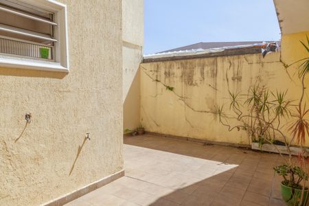 Casa para alugar com 252m², 3 quartos e 4 vagasQuintal